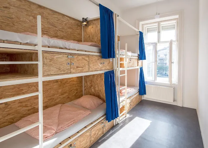 Avenue Hostel